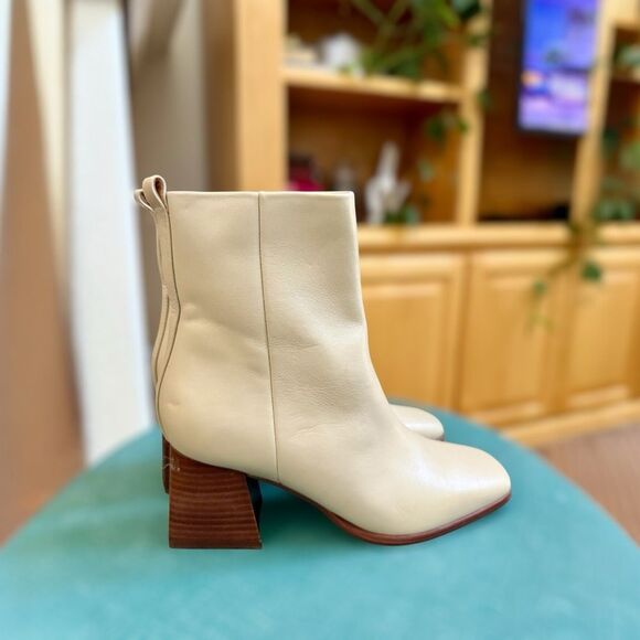 Marc Fisher LTD Floria Bootie – Bone Leather – Size 7 1/2. - Picture 7 of 8